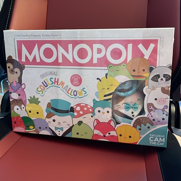 NWT MONOPOLY: Original Squishmallows Collector's Edition Game - Family Fun! - Picture 2 of 8